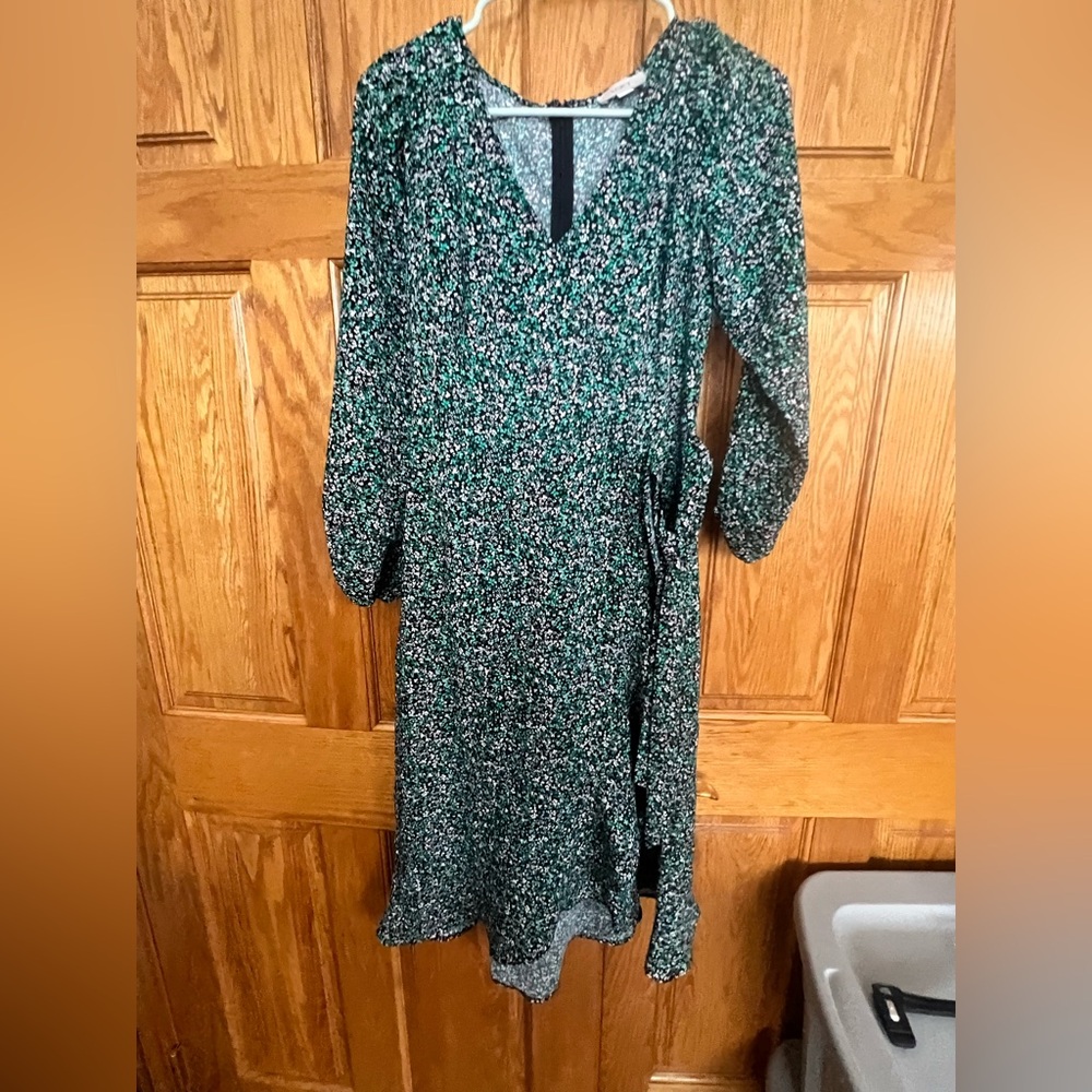 Loft Outlet - Green Floral V-Neck Dress